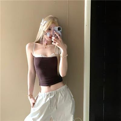 少女嬉春
